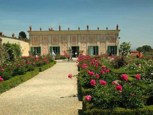 Florence Medici's Mile - Walking along the Path of Medici Residence and Vasari Corridor