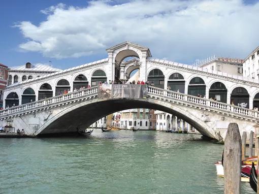 Gondola Ride & Original Venice Walking Tour