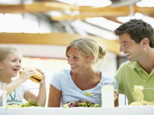 Orlando Kids Eat Free Card GOLD