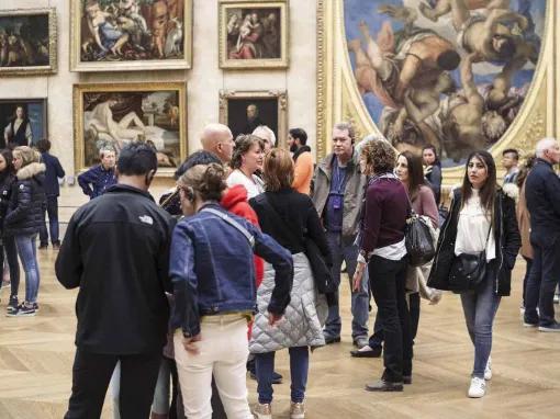Louvre Highlights Small Group Tour: Mona Lisa, Venus de Milo & Winged Victory