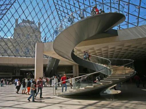 Louvre Museum Guided Tour with Skip the Line Access