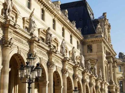 Louvre Museum Guided Tour with Skip the Line Access