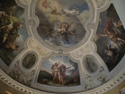 Louvre Museum Guided Tour with Skip the Line Access