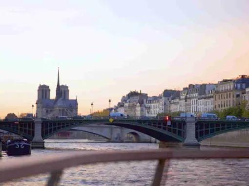 Skip the Line Louvre Museum & Paris City Tour