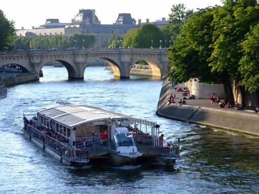 Paris Sightseeing Cruise