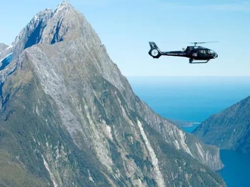 Champagne Picnic on a Peak Helicopter Flight