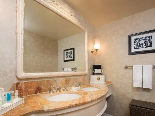 Outer Bldg - Deluxe Room - Garden View