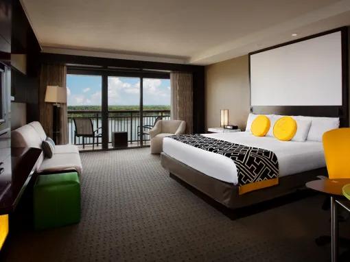 Standard Room - Atrium Club Level