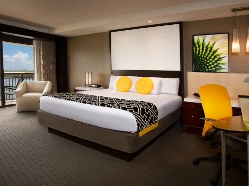 Standard Room - Atrium Club Level