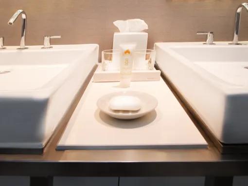 Bay Lake View - 1 Bedroom Suite - Club Level