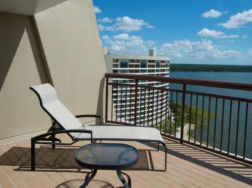 Bay Lake View - 2 Bedroom Suite - Club Level