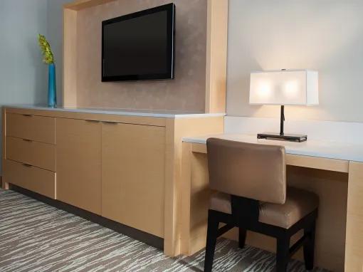 Bay Lake View - 2 Bedroom Suite - Club Level