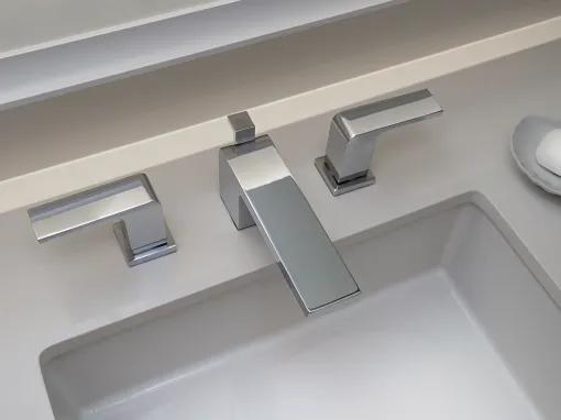 Bay Lake View - 2 Bedroom Suite - Club Level