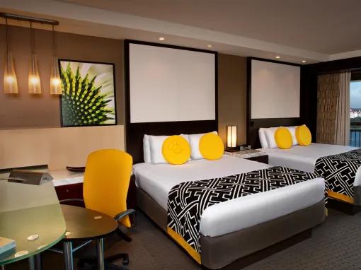 Theme Park View - Atrium Club Level