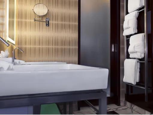 Theme Park View - Atrium Club Level