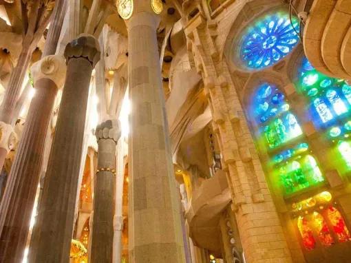 Sagrada Familia with Towers Skip the Line Ticket