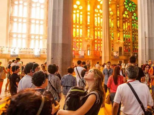 Sagrada Familia with Towers Skip the Line Ticket