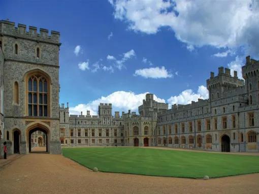 Simply Windsor Castle Tour from London