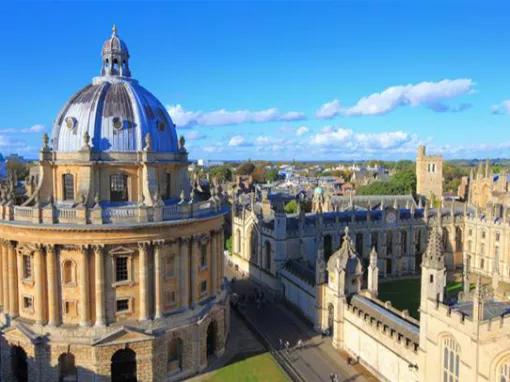 Small Group Tour to Oxford, Stratford and Cotswolds with 2-Course Lunch from London