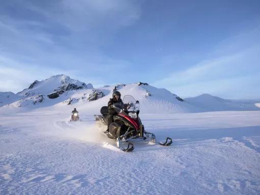 Golden Circle & Glacier Snowmobiling