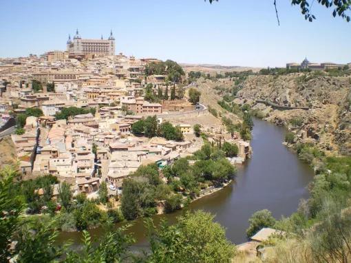 Toledo Imperial and Winery Tour - Small Group