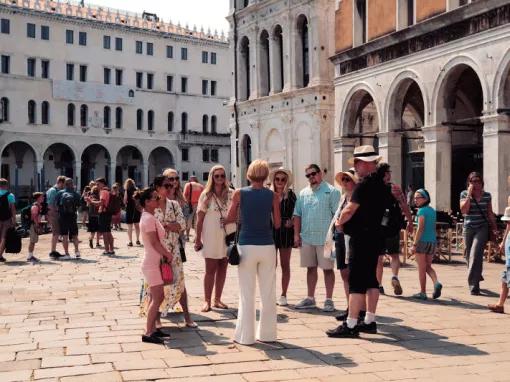 Venice Food Tour: Rialto Market, Cannaregio, Gondola, Food & Wine