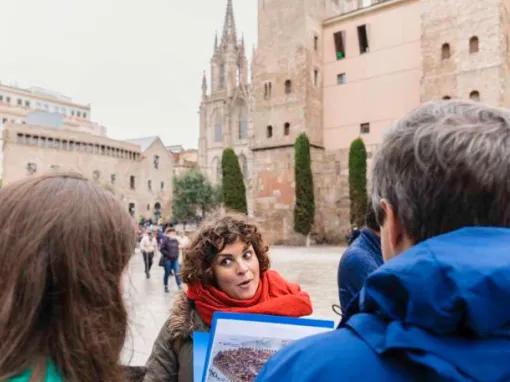 Barcelona in a Day: La Sagrada Família, Casa Milà, Historic Center & Cathedral Rooftop