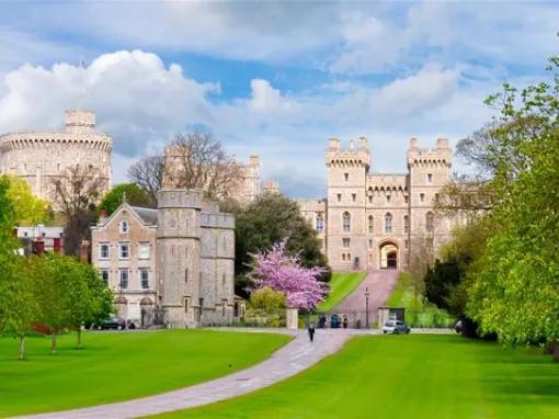 Windsor, Bath, Stonehenge & Salisbury from London 