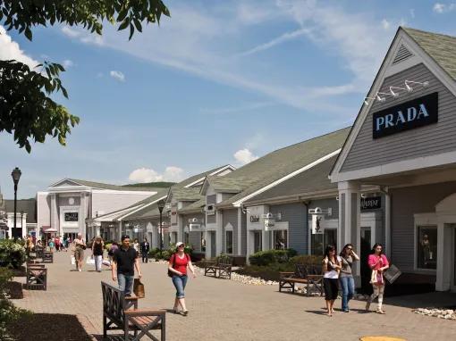 Woodbury Common Premium Outlets Shopping Tour