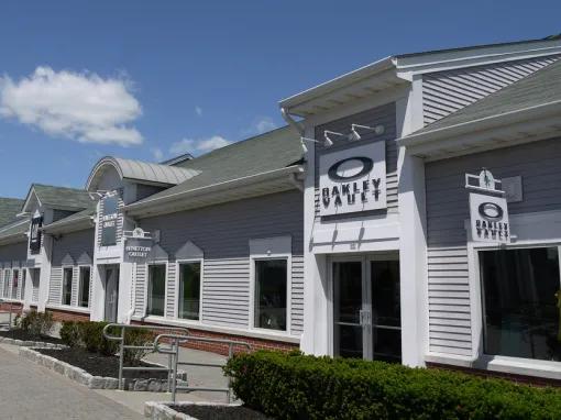 Woodbury Common Premium Outlets Shopping Tour