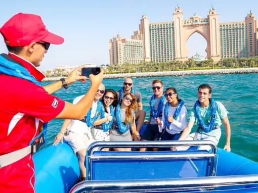 90-Minute Dubai Palm Sightseeing Cruise by Speedboat 