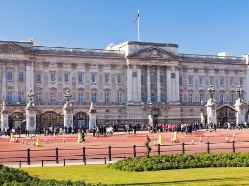 Buckingham Palace with Royal Mews Tickets