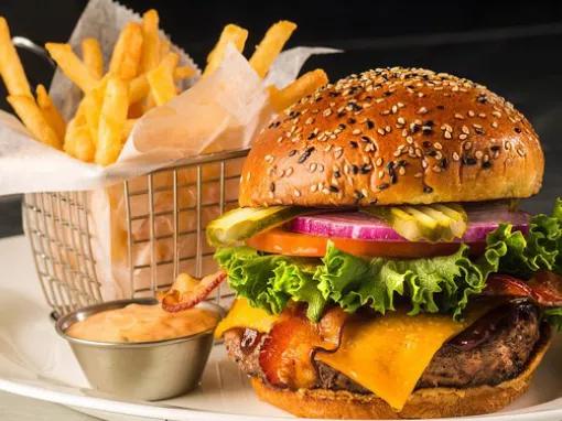 Cheese Burger at Planet Hollywood Orlando