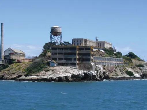 1-Day Hop-On Hop-Off & Alcatraz