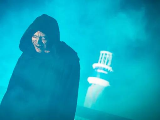 Scare character at SeaWorld Howl-O-Scream