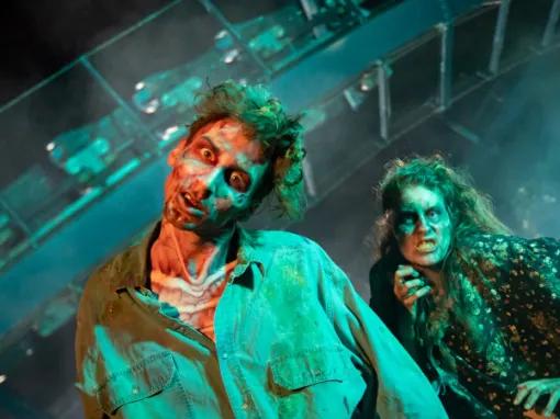 Scare character at SeaWorld Howl-O-Scream