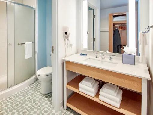 Endless Summer – Dockside