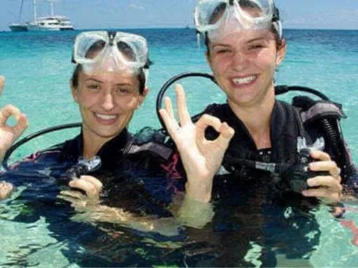 Luxury Ocean Spirit Cruise to Michaelmas Cay