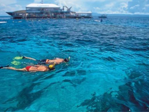 Outer Barrier Reef Adventure