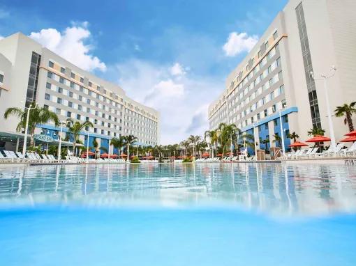 Swimming pool at Universal's Endless Summer Resort – Surfside Inn and Suites