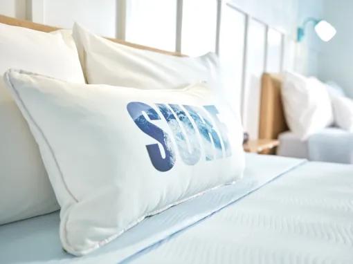 Universal's Endless Summer Resort – Surfside Inn and Suites Standard Room