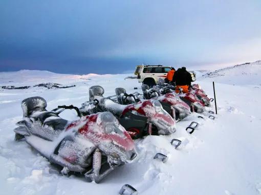 snow mobile