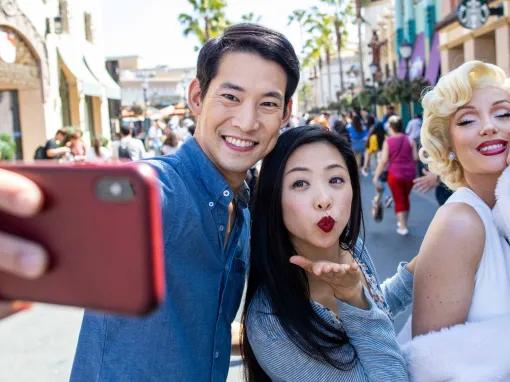 Guests with Marilyn Monroe at Universal Studios Hollywood