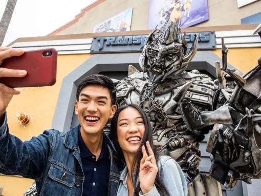 Guests with a Transformer at Universal Studios Hollywood
