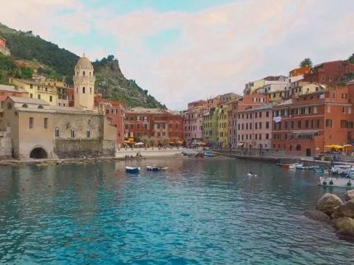 Semi Private Cinque Terre Discovery with Seafood Lunch