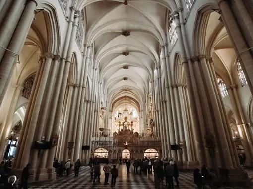 Toledo_inside_cathedral