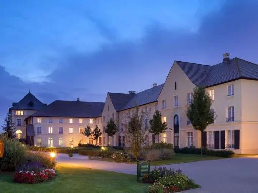 Campanile Val de France Grounds