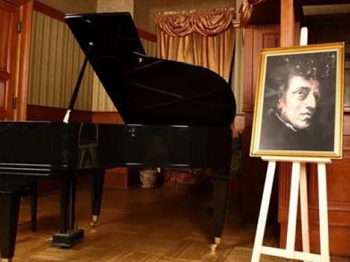 portrait-of-chopin-by-piano