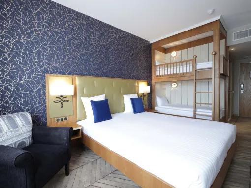 Family Room at the Dream Castle Hotel Paris