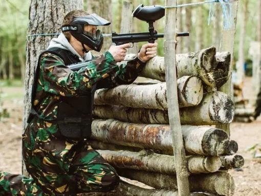 paintballer-playing-game